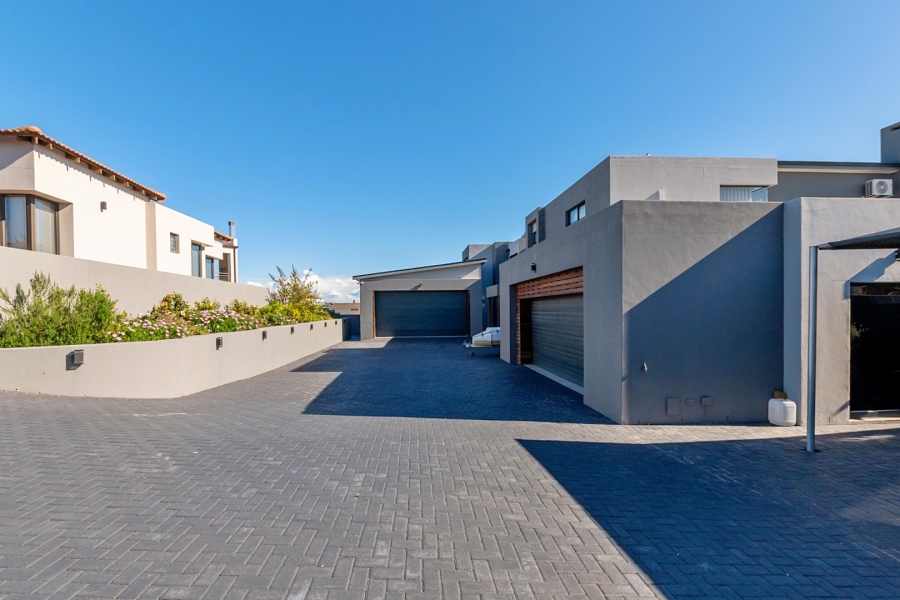 4 Bedroom Property for Sale in Myburgh Park Western Cape